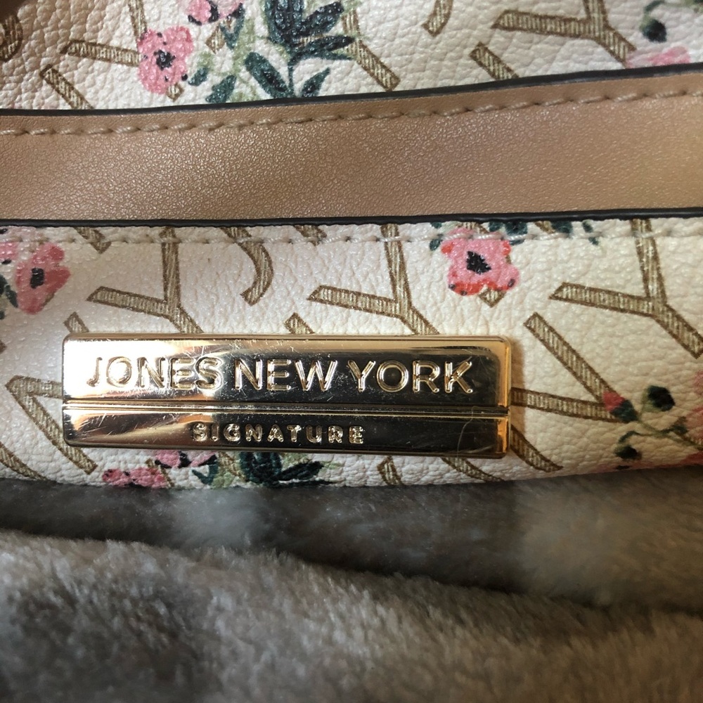 Purse - Picture 4 of 4